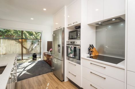 Photo of property in 1 Winchester Street, Merivale, Christchurch, 8014
