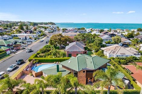 Photo of property in 2/33 Milford Road, Milford, Auckland, 0620