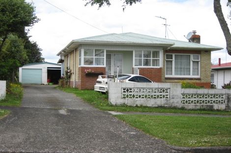 Photo of property in 10 Collie Road, Pukekohe, 2120