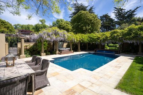 Photo of property in 236 Cashmere Road, Hoon Hay, Christchurch, 8025