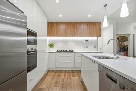 Photo of property in 2 Windlass Street, Long Bay, Auckland, 0630