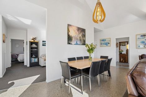 Photo of property in 60 Cunninghams Drive, Jacks Point, Queenstown, 9371
