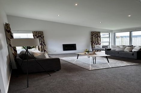 Photo of property in 15 Shalimar Place, Huntington, Hamilton, 3210