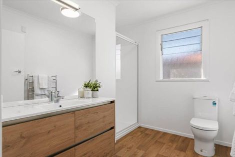Photo of property in 3b Hilltop Road, Parkvale, Tauranga, 3112