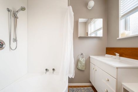 Photo of property in 7 Braemar Place, Avonside, Christchurch, 8061