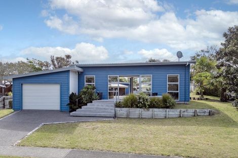 Photo of property in 14 Vista Paku, Pauanui, Hikuai, 3579