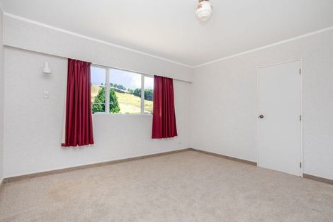Photo of property in 208 Adelaide Road, Dannevirke, 4930