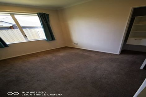 Photo of property in 23 Erceg Way, Rosehill, Papakura, 2113