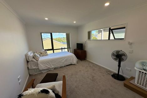 Photo of property in 30a Godley Road, Green Bay, Auckland, 0604