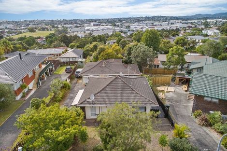 Photo of property in 5 Eyre Street, Henderson, Auckland, 0612