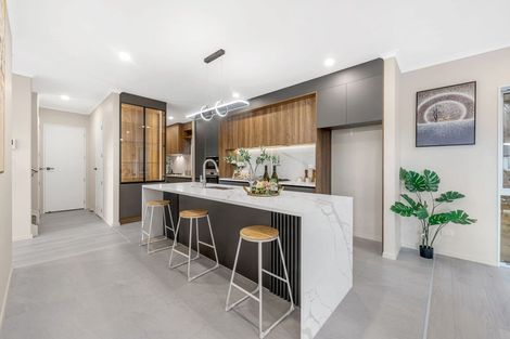 Photo of property in 18 Bushfield Drive, Flat Bush, Auckland, 2019