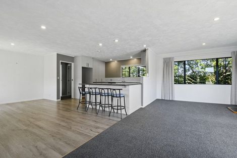 Photo of property in 17 Tokay Place, Huapai, Kumeu, 0810