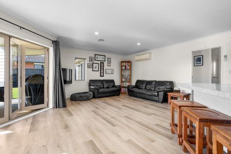 Photo of property in 13 Amberley Place, Flagstaff, Hamilton, 3210