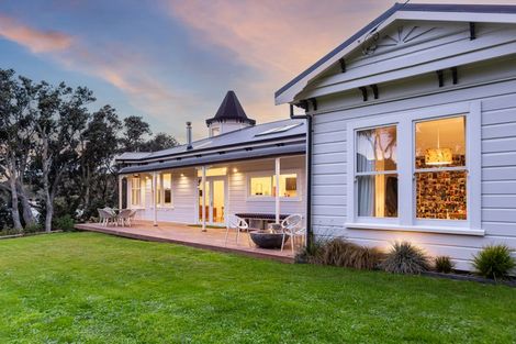 Photo of property in 21 Priscilla Crescent, Mornington, Wellington, 6021