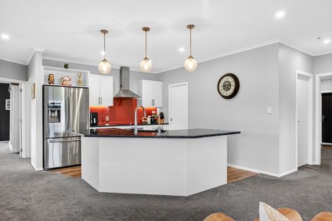Photo of property in 32 Spencer Lane, Greytown, 5712