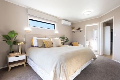 Photo of property in 5 Ruske Place, Grandview Heights, Hamilton, 3200
