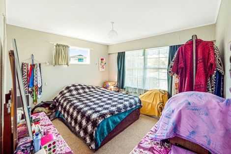 Photo of property in 1 Fairlight Place, Manurewa, Auckland, 2102