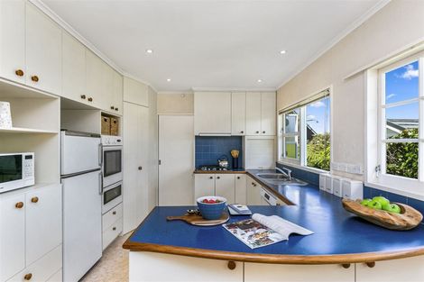 Photo of property in 32 Simla Crescent, Khandallah, Wellington, 6035