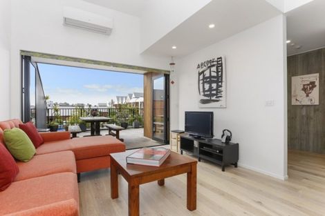 Photo of property in 78 Hobsonville Point Road, Hobsonville, Auckland, 0616