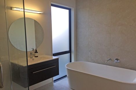 Photo of property in 7 Little Alpha Loop, Wanaka, 9305