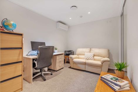 Photo of property in 12/72a Devonport Road, Tauranga, 3110