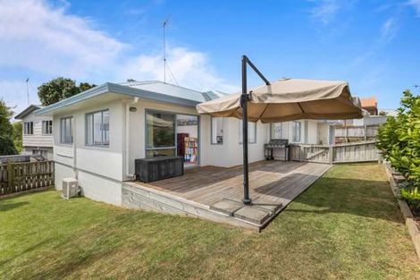 Photo of property in 2/840 Whangaparaoa Road, Manly, Whangaparaoa, 0930