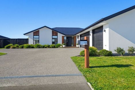 Photo of property in 19 Suffolk Drive, Kirwee, 7571