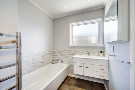 Photo of property in 35 Holyrood Street, Taradale, Napier, 4112