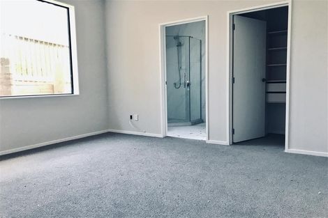 Photo of property in 750a East Coast Road, Pinehill, Auckland, 0630
