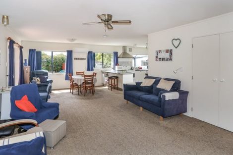 Photo of property in 6 Riverside Drive, Waiuku, 2123