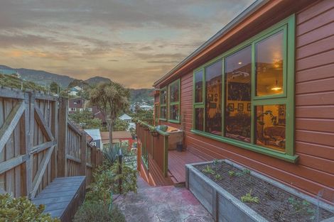 Photo of property in 13 Hawkhurst Road, Lyttelton, 8082