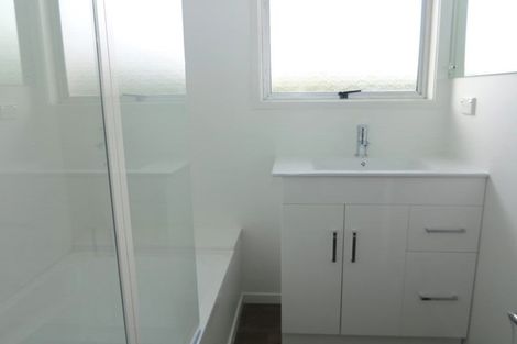 Photo of property in 380 East Coast Road, Sunnynook, Auckland, 0630