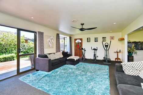Photo of property in 11 Ludlow Place, Parklands, Christchurch, 8083