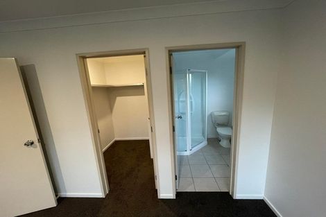Photo of property in 22 Killygordon Place, Massey, Auckland, 0614