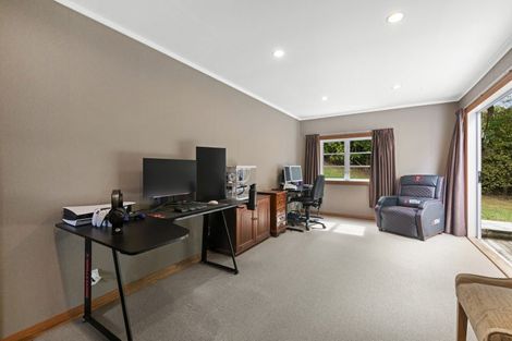 Photo of property in 14 Springtime Crescent, Stanmore Bay, Whangaparaoa, 0932