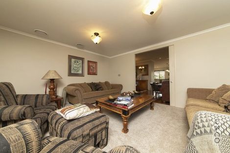 Photo of property in 9 Jelas Drive, Riverhead, 0820