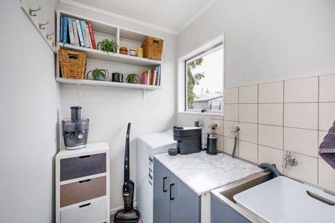 Photo of property in 27 Ferndale Place, Feilding, 4702