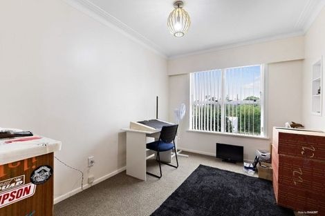 Photo of property in 247 Don Buck Road, Massey, Auckland, 0614