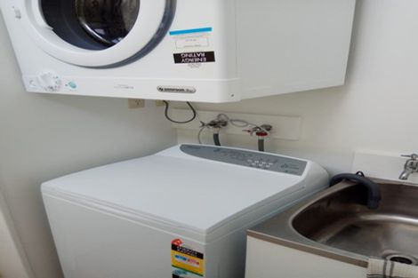 Photo of property in 3 Dolbear Street, Titirangi, Auckland, 0604