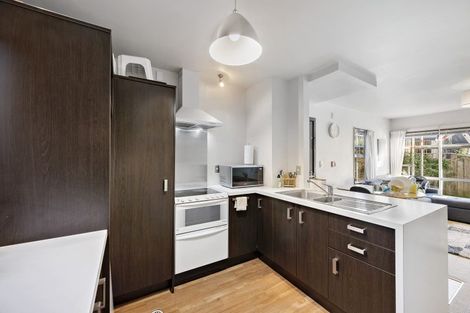 Photo of property in 8p Finlay Terrace, Mount Cook, Wellington, 6021