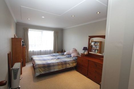 Photo of property in 40 Prestons Road, Redwood, Christchurch, 8051