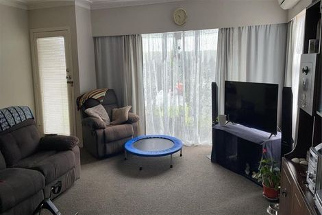 Photo of property in 2/16 Prictor Street, Papakura, 2110