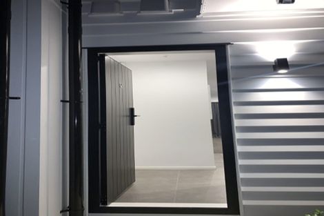 Photo of property in 4/58 Kemp Road, Massey, Auckland, 0614