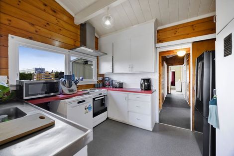 Photo of property in 27 Egmont Street, Kaponga, Hawera, 4679