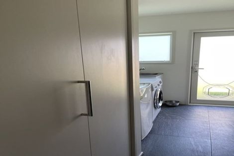 Photo of property in 29c South Lynn Road, Titirangi, Auckland, 0604