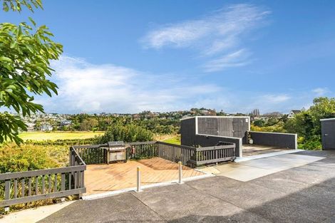 Photo of property in 86 Sylvan Avenue, Northcote, Auckland, 0627