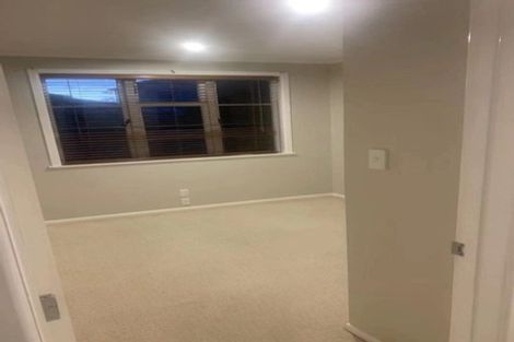 Photo of property in 27 Taikata Road, Te Atatu Peninsula, Auckland, 0610