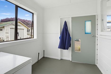 Photo of property in 176 Winchester Street, Levin, 5510