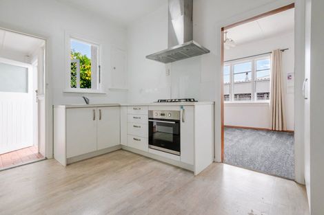 Photo of property in 1103 Saint Aubyn Street East, Parkvale, Hastings, 4122