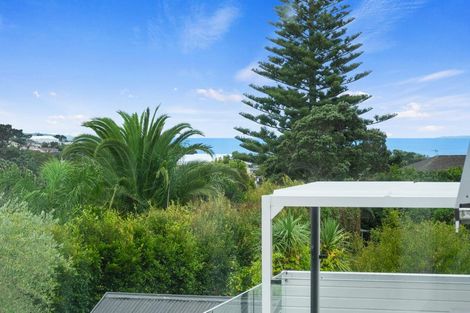 Photo of property in 25 Mayfair Crescent, Mairangi Bay, Auckland, 0630